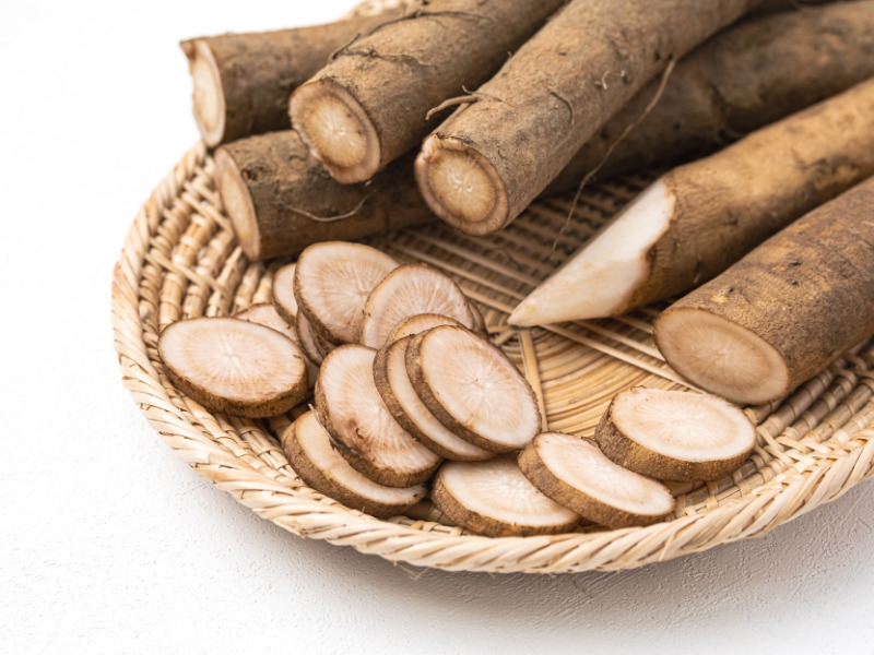 Củ ngưu bàng tươi rất giàu inulin và chất xơ hòa tan